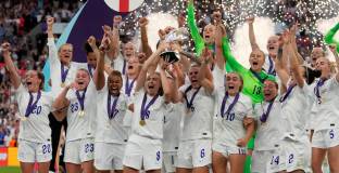 Сомалийка разкритикува англичанките за липса на разнообразие 