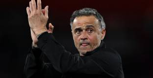 Енрике: Всички мислят, че заради парите, играчите могат да се радват на живота 