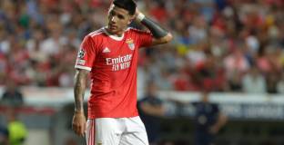 Челси предложи 120 млн. за Фернандес