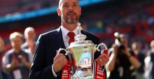 Тен Хаг очаква решение на бъдещето си тази седмица 