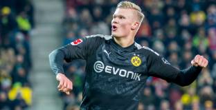 Холанд отрече да е изнудвал Юнайтед