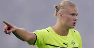 Бащата на Холанд: Малко е вероятно Ерлинг да играе до 25 декември