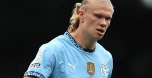 Холанд надхвърли 300 гола в кариерата си