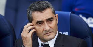 Барселона за първи път от 17 г. уволни треньор по средата на сезона