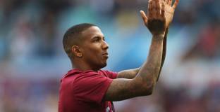 Ашли Йънг ще се присъедини към Евертън