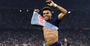 Дуе: Нямам думи, съжалявам