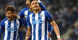  Ман Юнайтед предложи 60 млн. за нападател на Порто