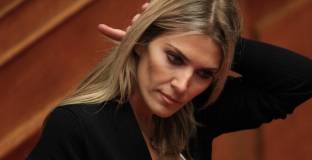 Европарламентът уволни Кайли