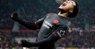 Байер се справи с Айнтрахт (видео)