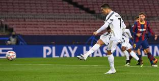 Роналдо не остави шансове на Барселона (видео)