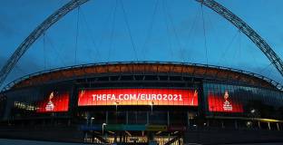 Попариха феновете в Англия