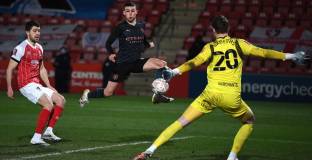 Ман Сити с късен обрат в Челтъм (видео)