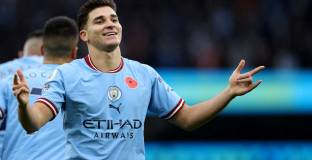 Червен картон и ВАР не спряха Сити срещу Фулъм (видео)