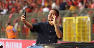 Азар обясни защо реши да прекрати кариерата си