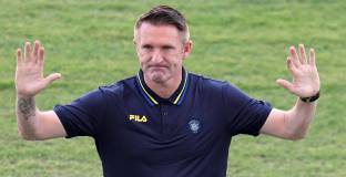 Селтик иска Роби Кийн за нов мениджър