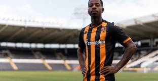 ЦСКА с офанзива за играч от Чемпиъншип?