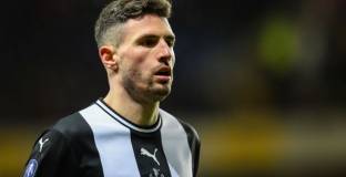 Милан, Наполи и Валенсия се интересуват от Шер