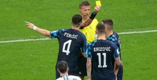 Капело: Съдиите много се намесват в играта