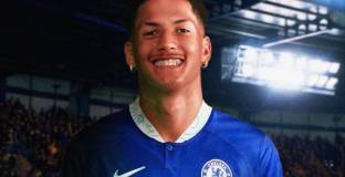  Челси привлече 18-годишен полузащитник