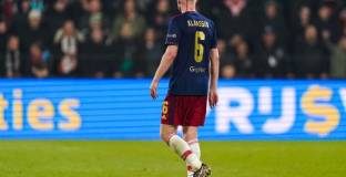  Фен разби главата на халф на Аякс