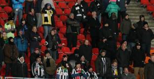 Фенове на ПСЖ нападнаха запалянковци на Нюкасъл 