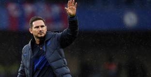 Челси планира да се раздели с четирима