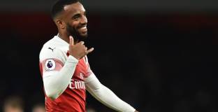 Райт не разбира, защо Лаказет не е играл срещу Ливърпул