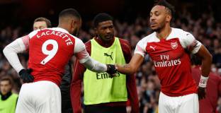 Арсенал се опасява от напускане на Обамеянг и Лаказет в края на сезона