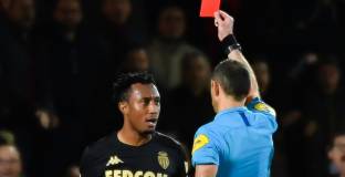 Наказаха Мартинш за шест месеца