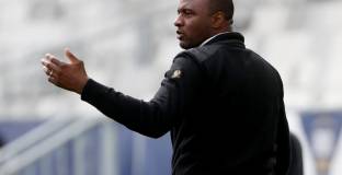 Ница затвори клубната база