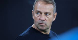 Стана ясно какво е казал Флик на играчите си след загубата от Хирона