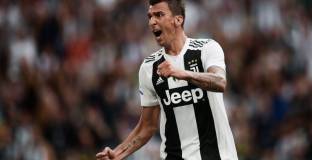 Манджукич отказа 10 милиона на година от китайци