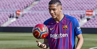 Тодибо: По-добре да играя в низша лига, отколкото да седя на пейката в Барселона