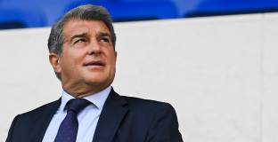 Лапорта посети базата на Барселона