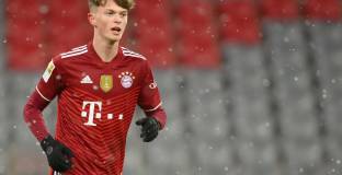 ПСВ преговаря с халф на Байерн 