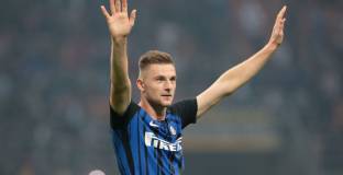 Моуриньо иска Шкриняр и Романьоли