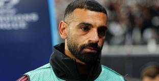 Карагър е доволен, че Слот изпрати Салах  на пейката