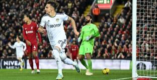 Лийдс удари Ливърпул на Анфийлд