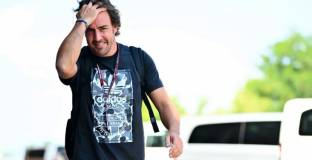 Астън Мартин продължи с Алонсо