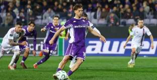 Фиорентина обърна Раков и запази надежда за трофей