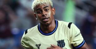 Флик: Не знам дали Ямал ще е готов за „Ел Класико“