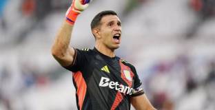 Вила продължи с Мартинес 