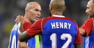 Франция 98 - Звезди на ФИФА 98 3:2 