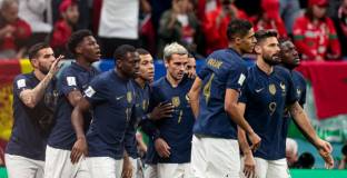 Франция е шестият отбор, достигнал до финала за втори пореден път