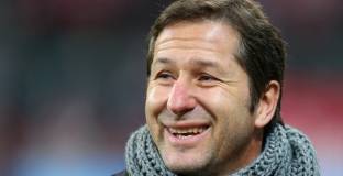 Франко Фода поема националния на Австрия 