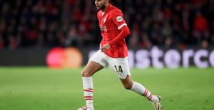 Фулъм се интересува от нападател на ПСВ