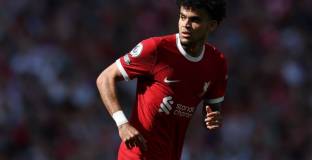 Луис Диас смени номера си