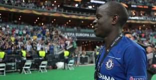    Канте бил заплашван с пистолет, за да смени агента си