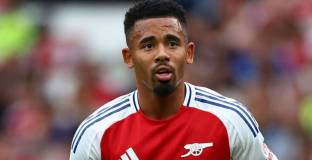 Хетрик на Жезус прати Арсенал на полуфинал