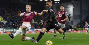 Ман Сити с четири в Бърнли